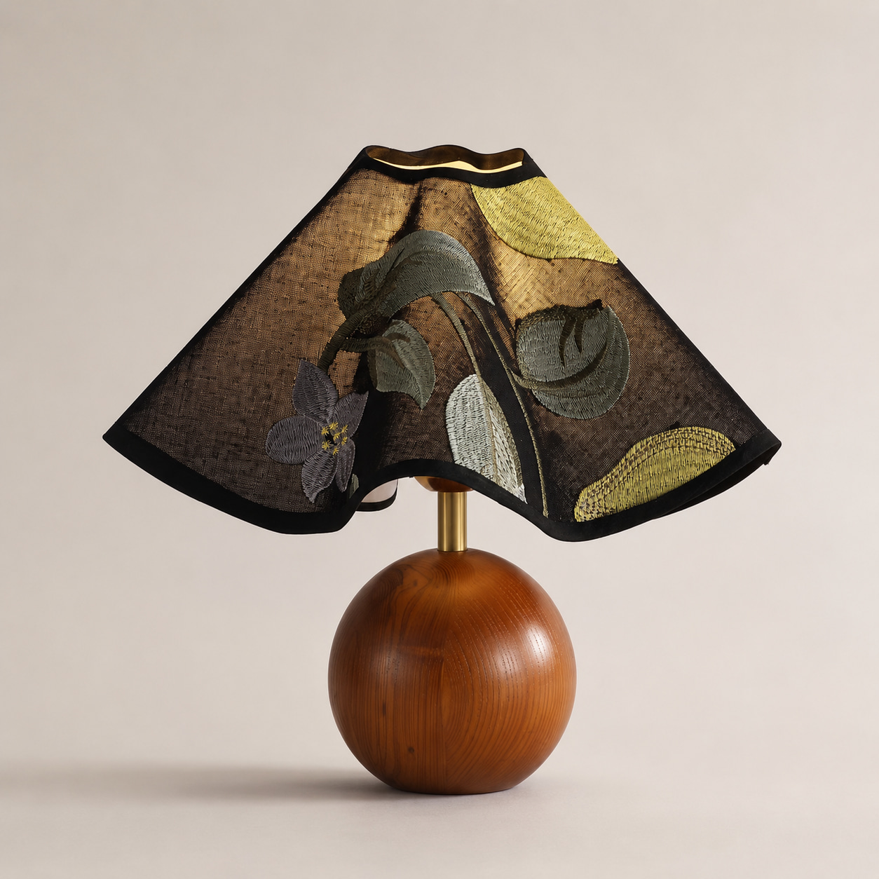 Round Wood Floral Shade Table Lamp