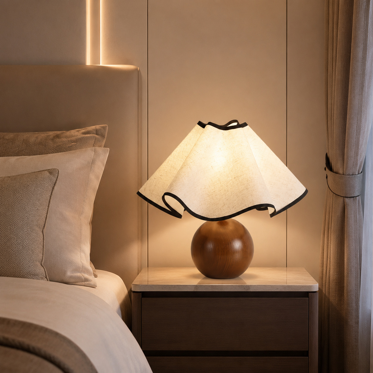 Round Wood Wavy Shade Table Lamp