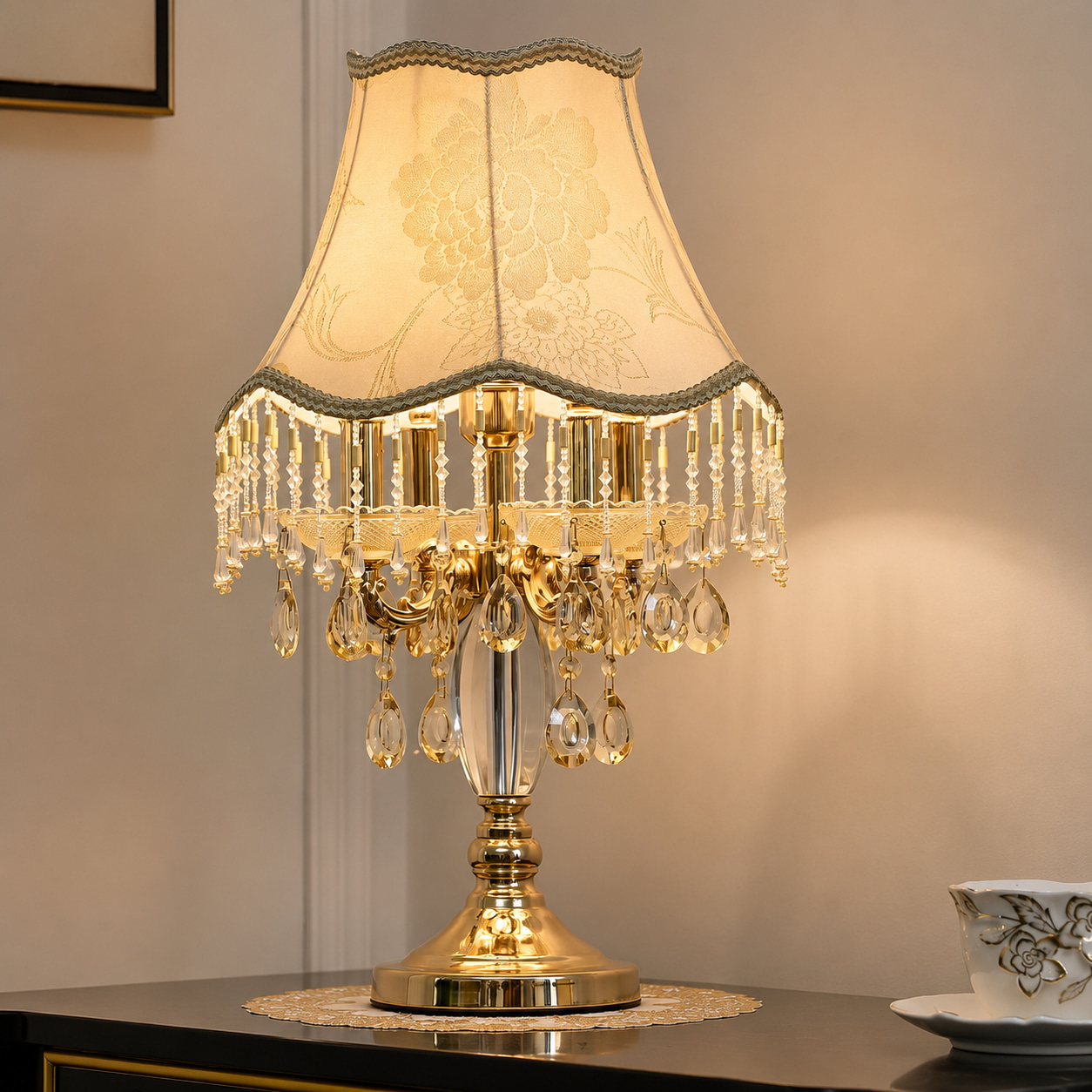 European Fabric Carved Crystal Light Luxury Bedroom Table Lamp